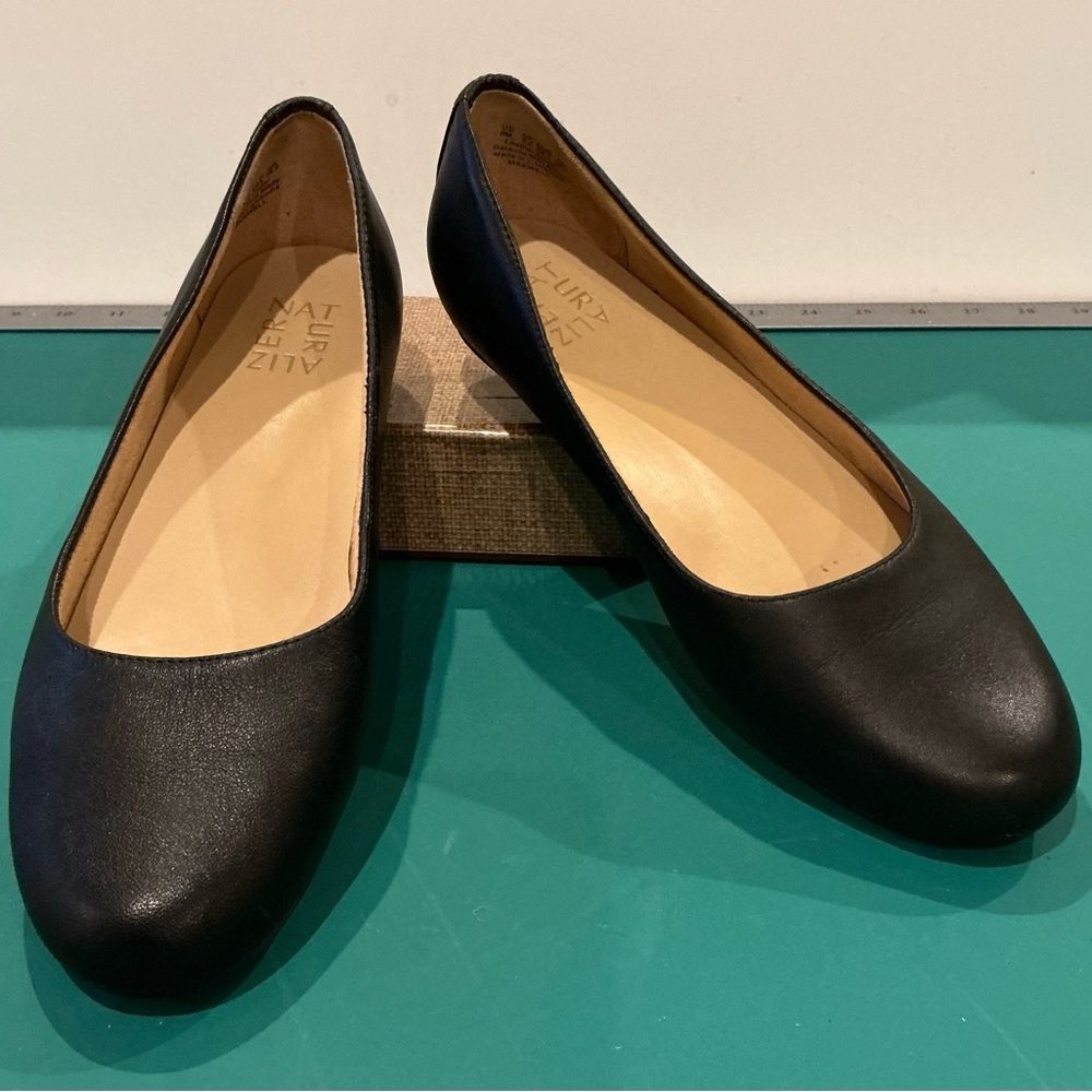 Naturalizer Maxwell Black Leather Round-Toe Ballet Flats Size 8